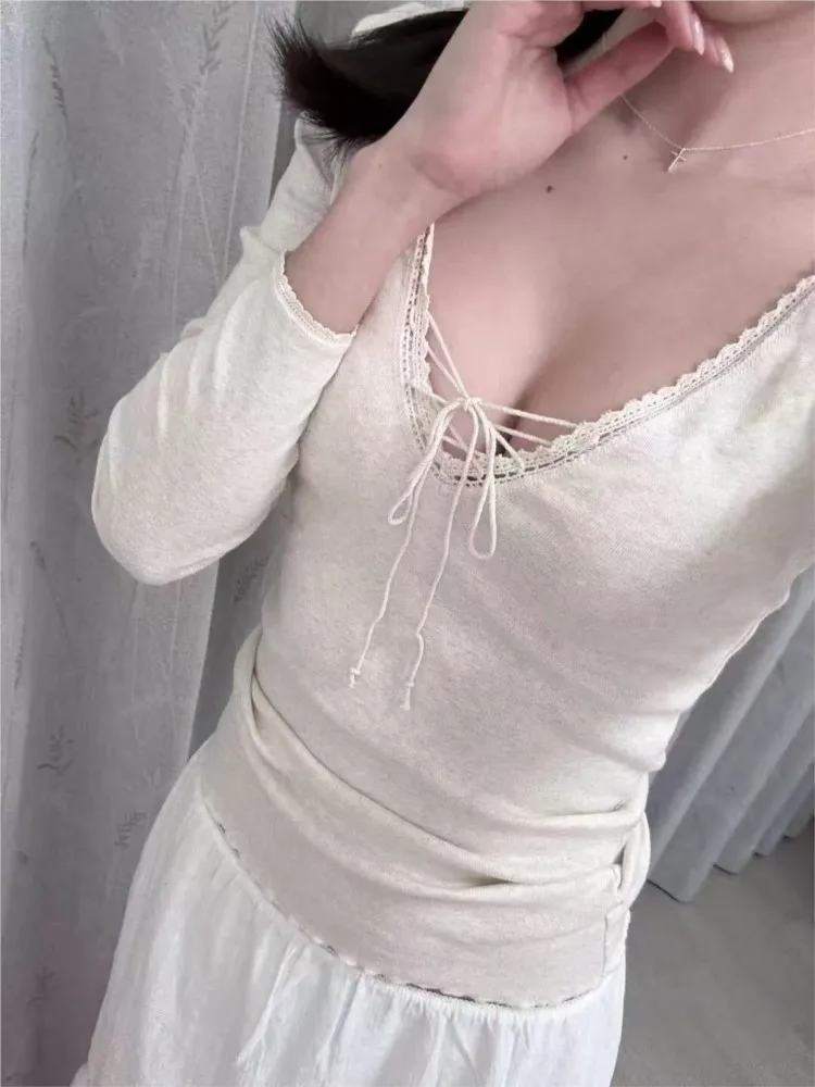 البيج الدانتيل تقليم كم طويل تيز المرأة الخريف جديد الشارع الشهير القطن سليم مثير الخامس الرقبة الدانتيل متابعة القمم الحلو بسيط شيك تي شيرت Y2K