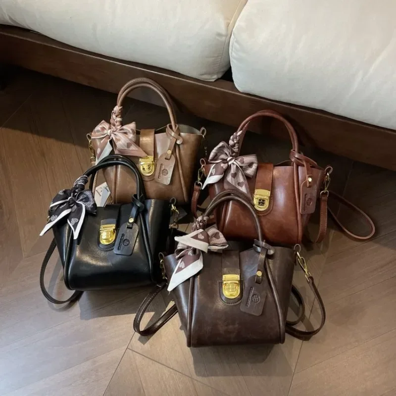 Vintage Classic Designer Diaper Bag For Women Elegant Minimalist Leather Large Capacity Stylish Fashion Shoulder Bag