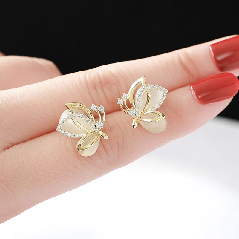 

Gold Color Butterfly Cat's Eye Stone Stud Earrings For Women Niche Elegant Mini Daily Ear Jewelry
