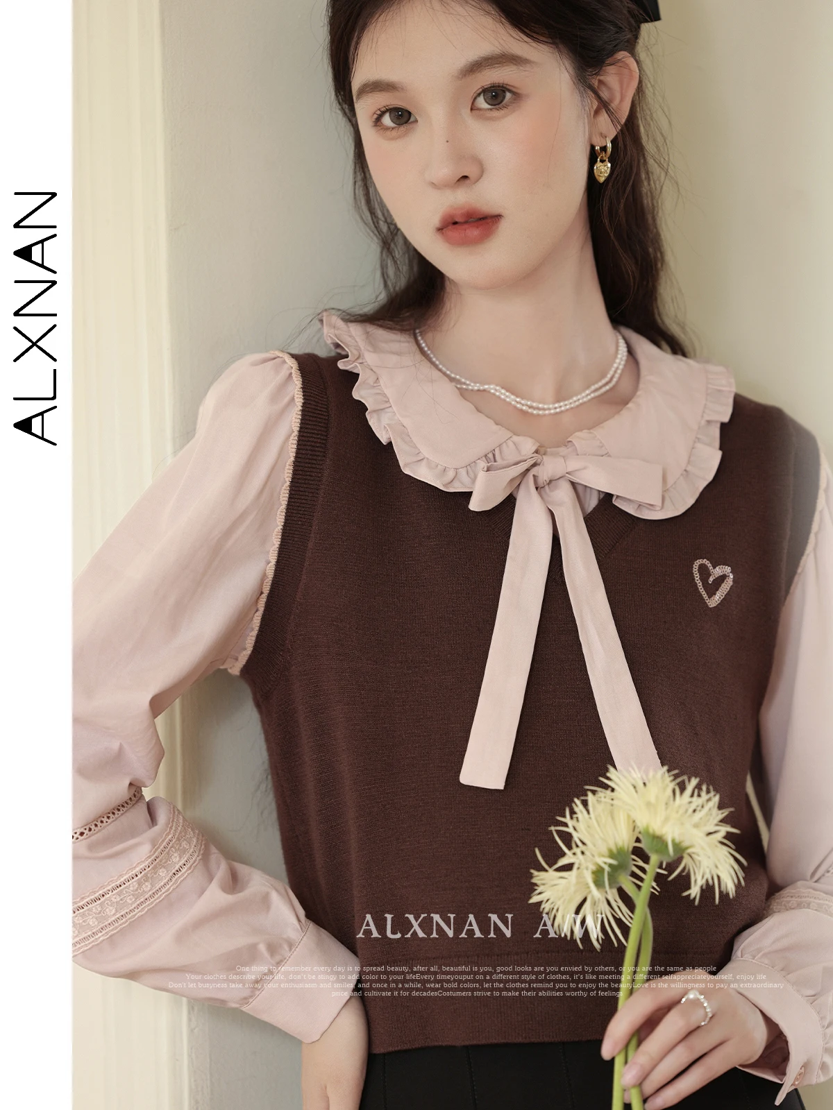 

ALXNAN Brown V-neck Cropped Knitted Vest Sweater 2024 New Autumn Winter Loose Knit Sleeveless Tops Womens Pullovers LXN31020