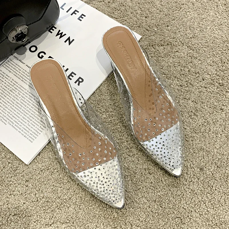 Nuove donne trasparenti in PVC décolleté sandali con tacco medio in cristallo décolleté con strass a punta da donna scarpe da sposa da damigella d'onore Zapatos