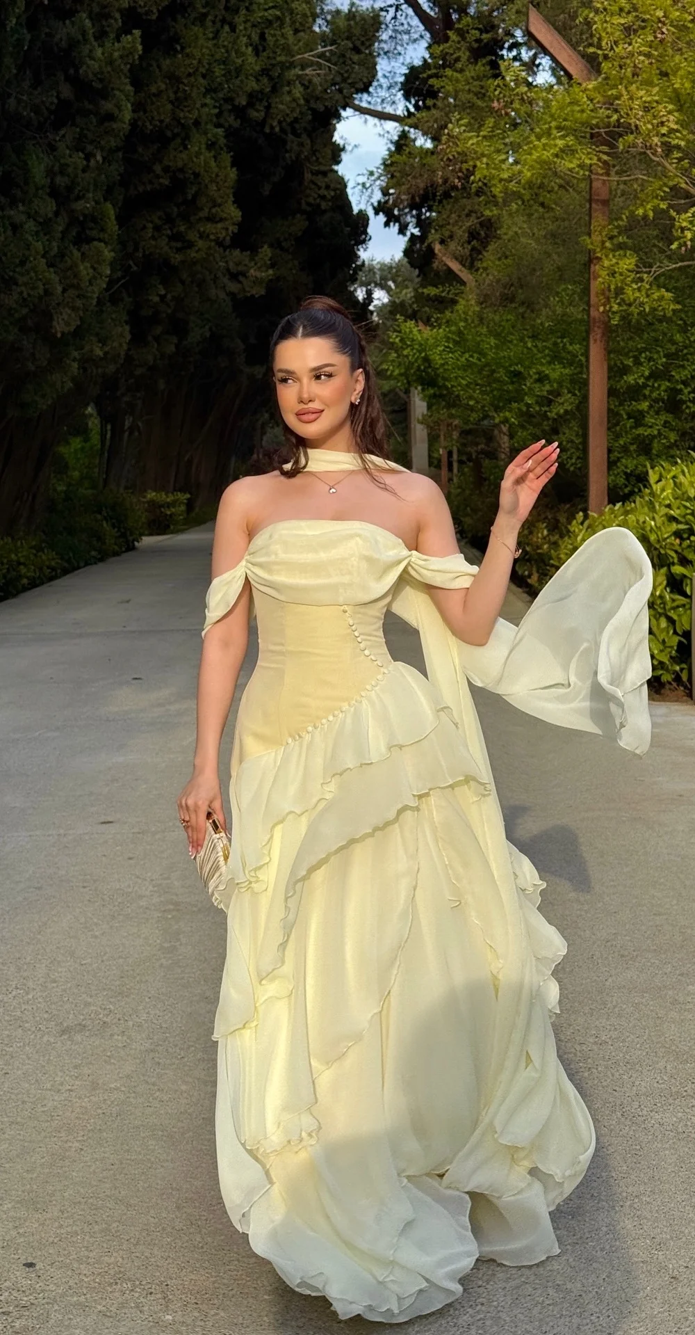 Sansa Customized 2026 Pale Yellow Off Shoulder Chiffon Gown with Ruffled Layers and Matching Scarf Formal Evening Prom Dress