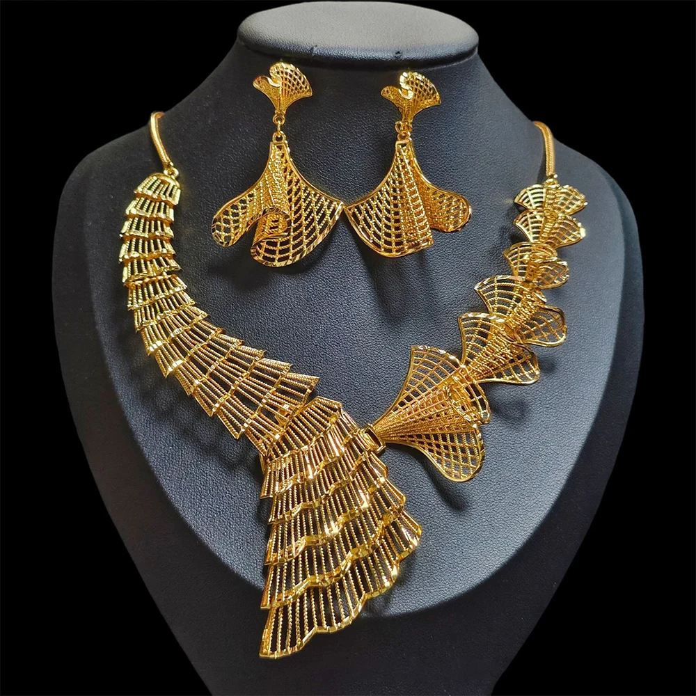 

Fashion Necklace African Earring Jewelry Trendy Earrings Dubai Necklaces Gift Retro Set for Women Golden Color Jewelry Retro Set