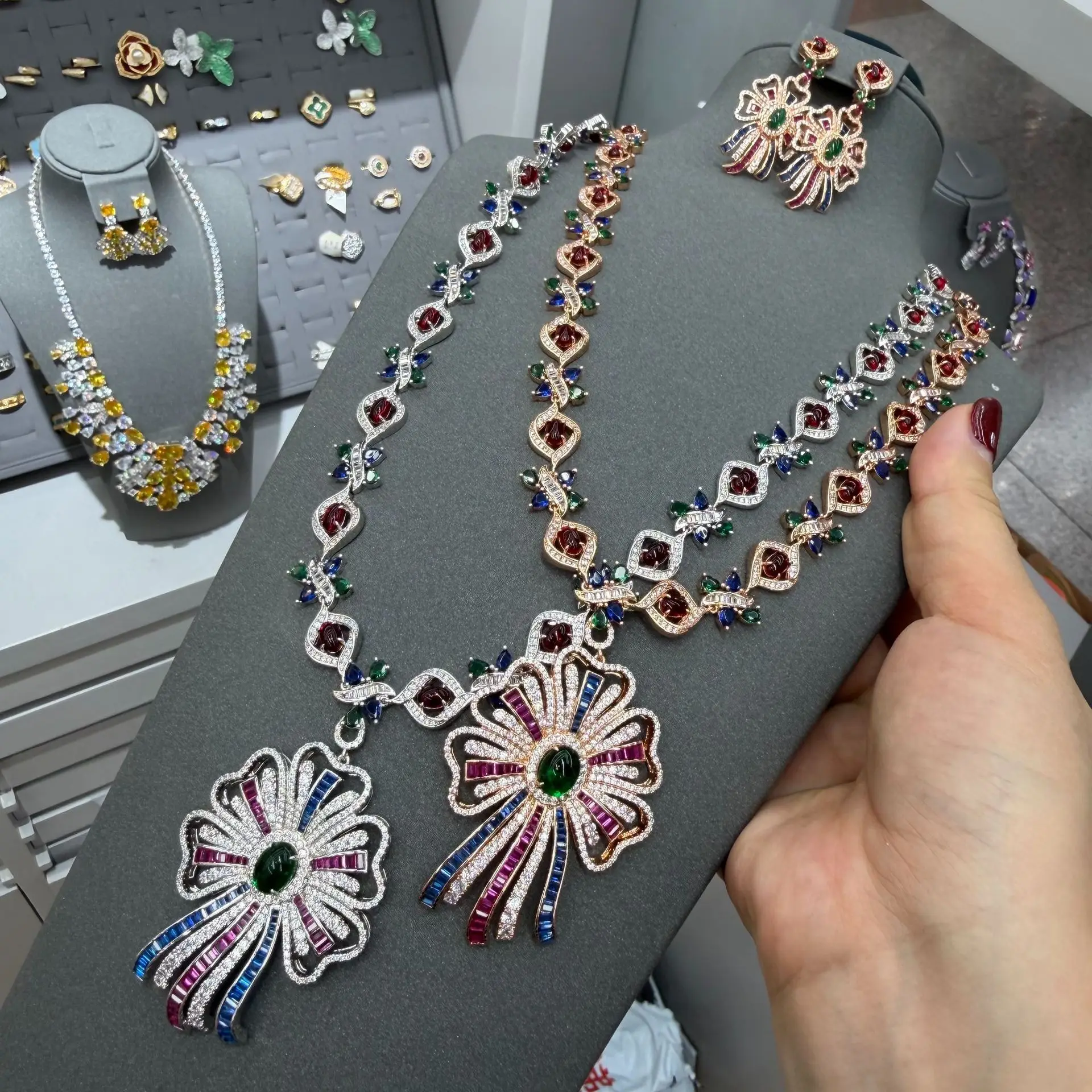 

Women's Long Tassel Bow Zircon Earrings and Necklace Gold-Plated Set 2026