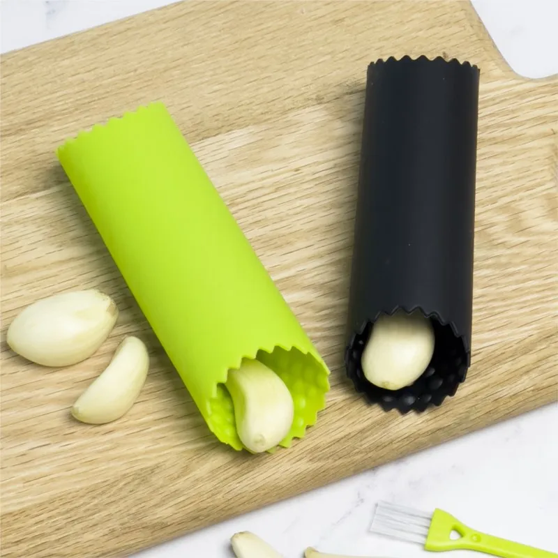 Silicone Garlic Roller Stripper Peeling Vegetable Fruit Tool Kitchen Gadgets Peel garlic Easy Useful Garlic Peeler Peeling Tube