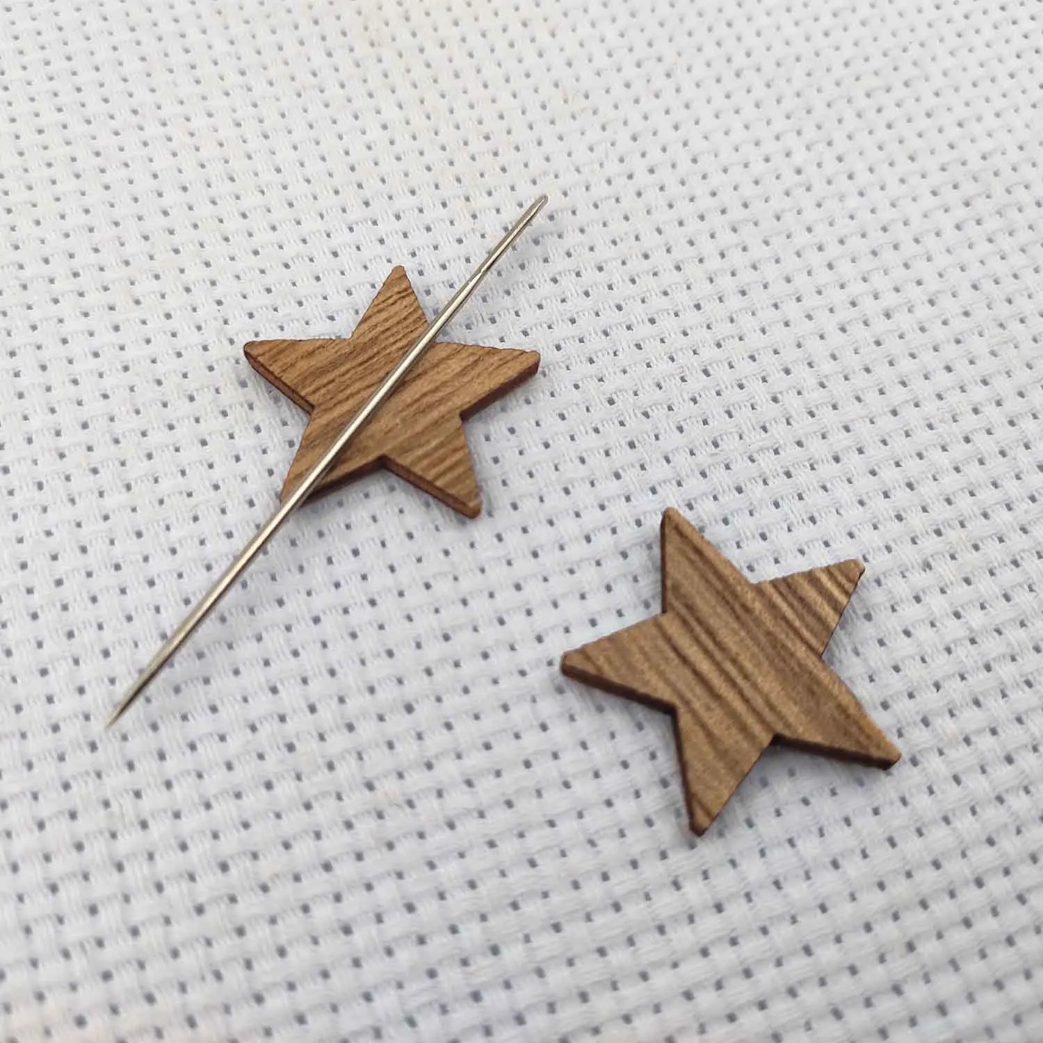 Wood Needle Minder do haftu krzyżykowego magnes do szycia 2 szt. Star Needle Keeper Finder magnetyczne akcesoria do haftu uchwyty na igły