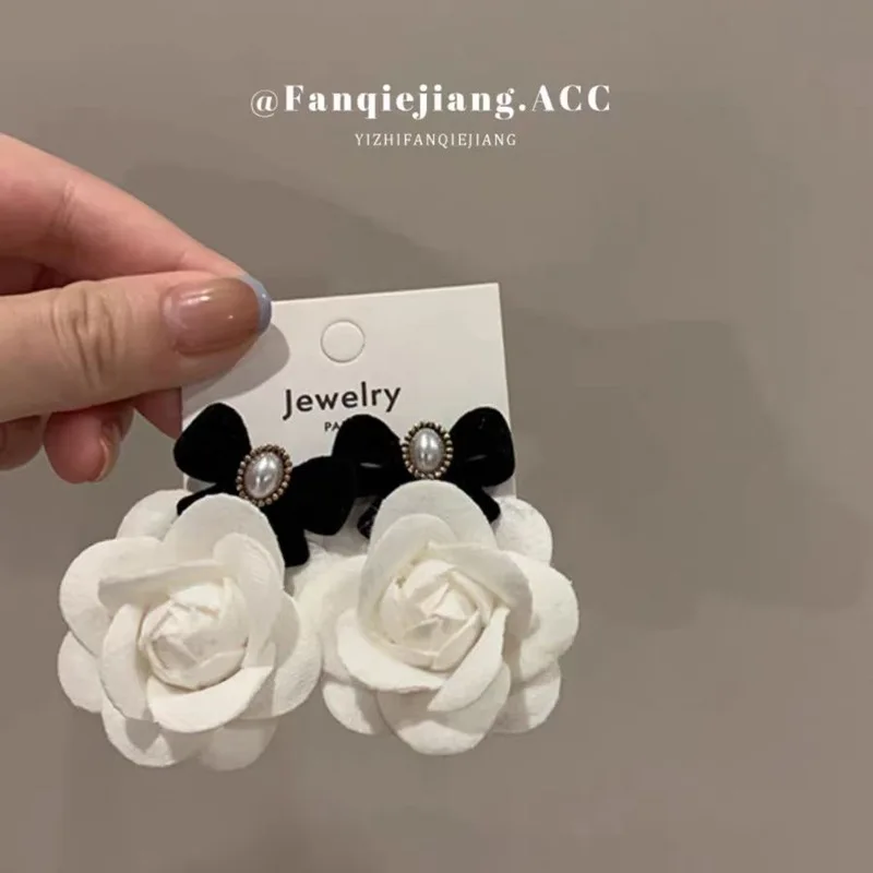 Vintage Camellia Earrings Velvet Bow Earrings for Women Luxury Jewelry Earrings Woman Stud Earrings