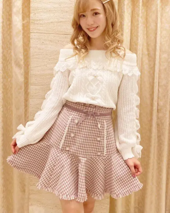 

High Waist Velvet Half Skirt with Plaid Design Bodycon Fish Tail Skirt for Women Japanese Style Fashion Set with Sweater