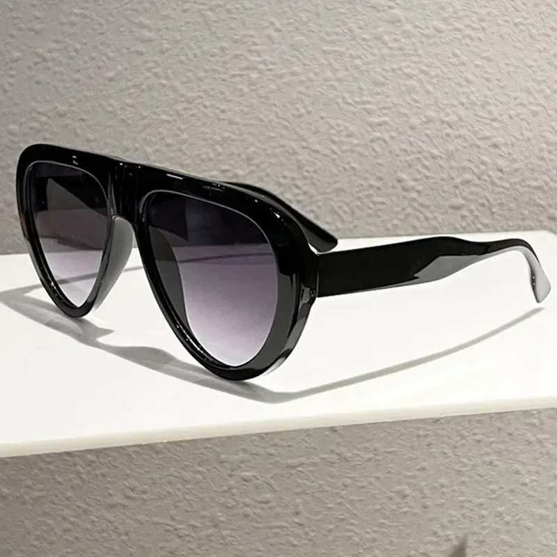 New Casual Outdoor Travel Anti-UV Sunglasses Unisex Retro Oversized Frog-Eye Sun Glasses Trendy Street Style Shades UV400