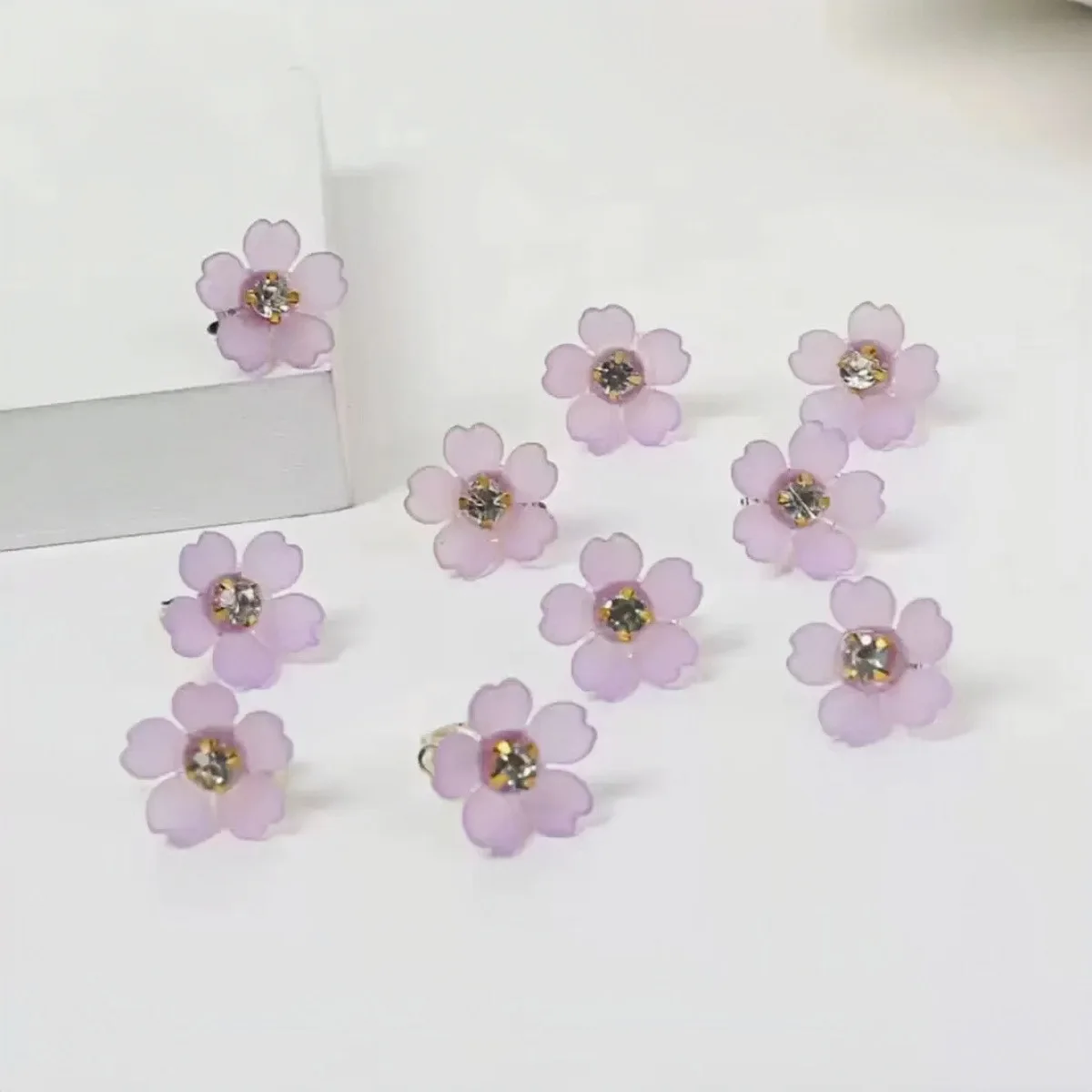 10 Stück Haarschmuck mit einem süßen Mini-Blumendesign, perfekt für die Erstellung süßer geflochtener und perlenbesetzter Frisuren – Detail 9