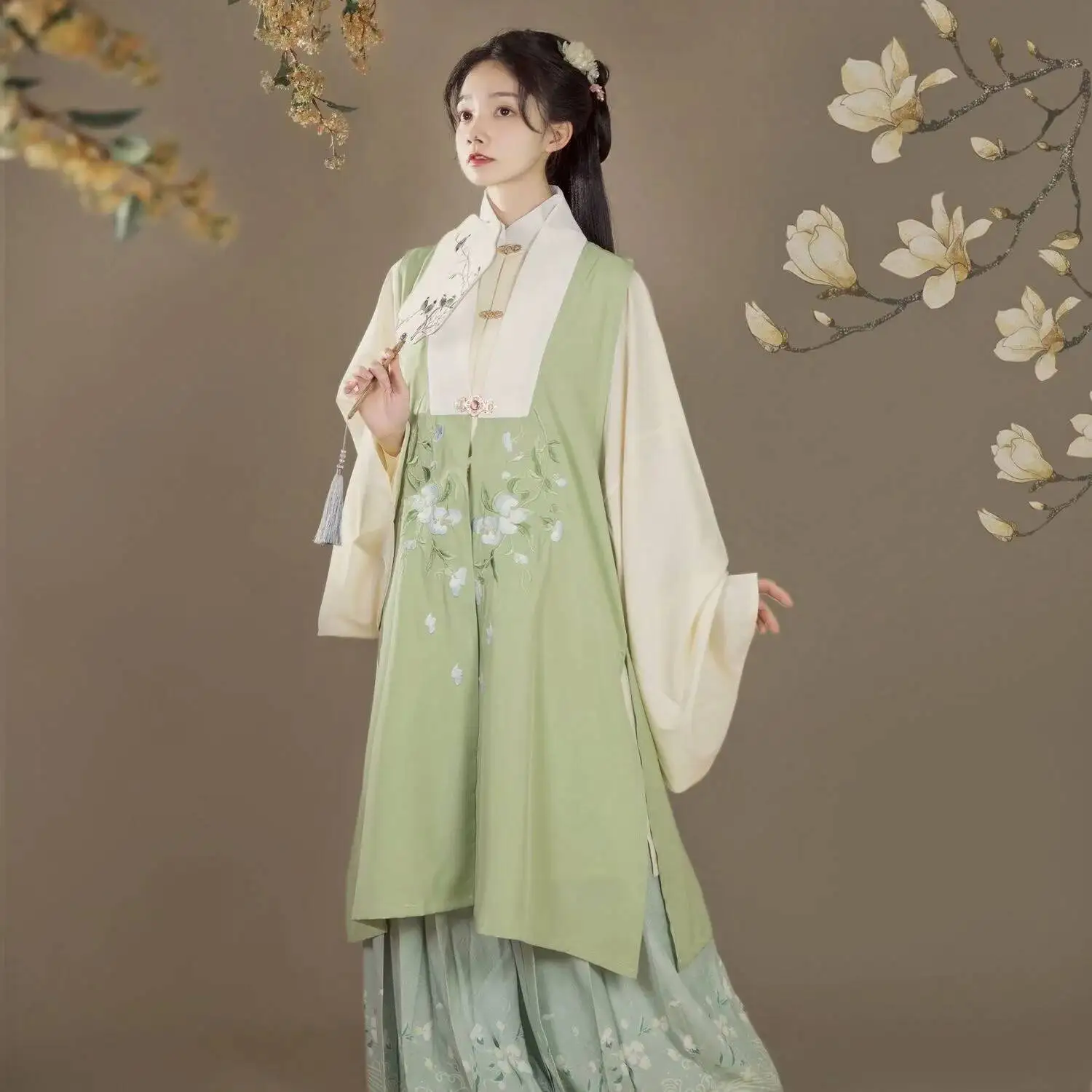 فستان الأميرة Hanfu بأكمام كبيرة متموجة بدلة Hanfu الصينية الأصلية للنساء أزياء شعبية خرافية ملابس نسائية من سلالة MIng