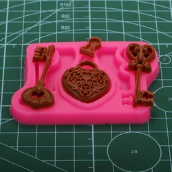 Antique Key /Lock/ Baroque Key Steampunk Gears Silicone Mold / Machine Gears Fondant Mold / Resin / Cake Decorating / Candy Mold
