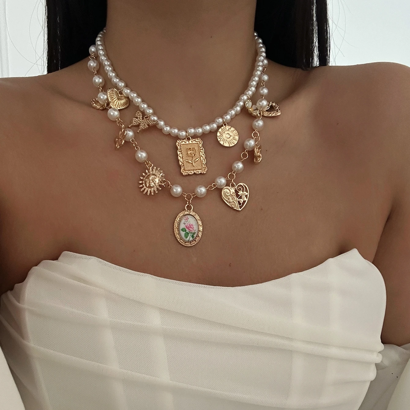 2026 القصر الفرنسي نمط الحب القلب فراشة زهرة عباد الشمس قلادة المرأة الرجعية تقليد اللؤلؤ المختنق قلادة مجوهرات #1