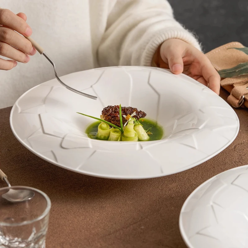 

White Irregular Salad Plate Ceramic Deep Plate Dessert Plate Thick Soup Plates Snack Plates Restaurant Specialty Tableware