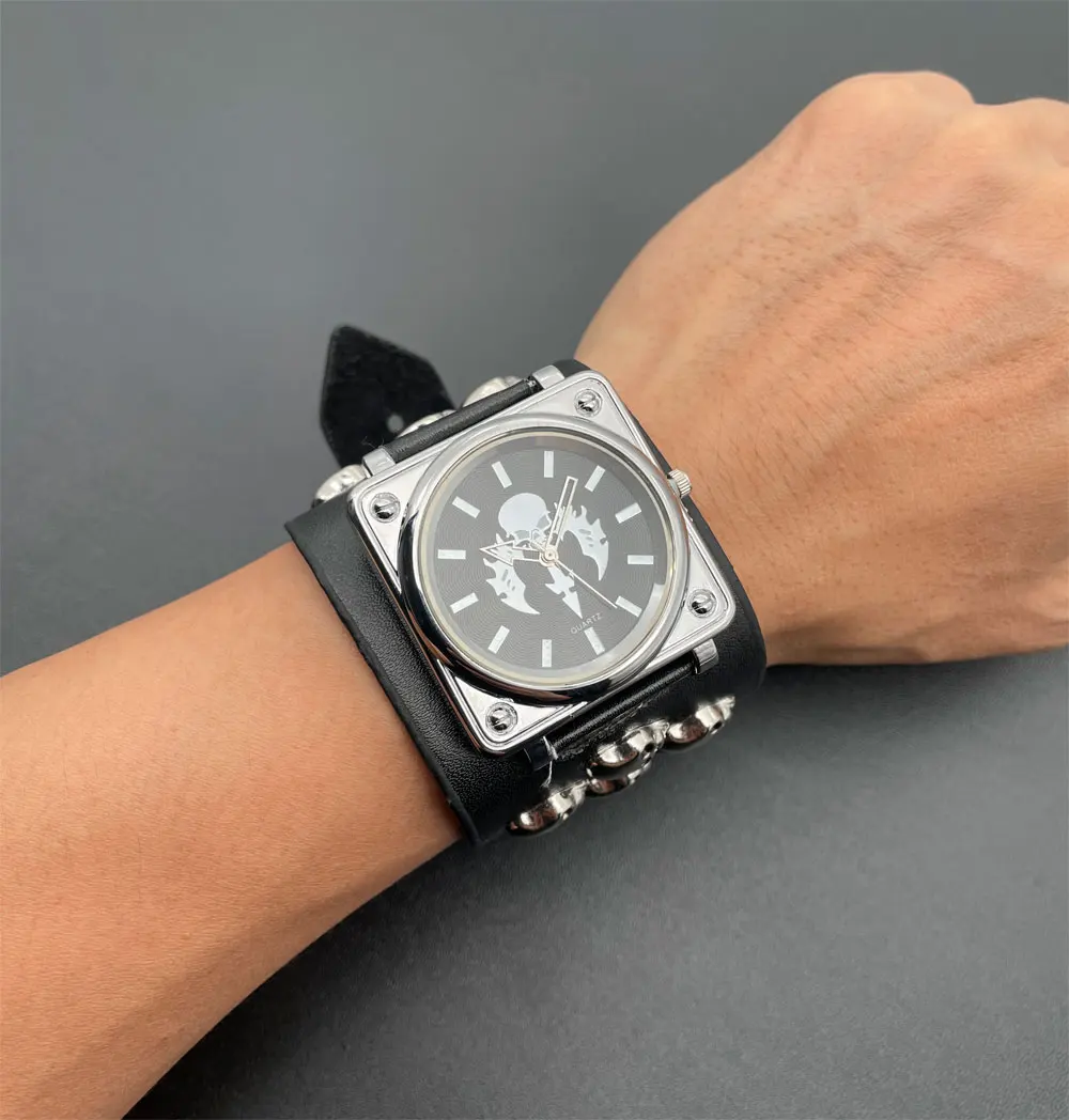 New Luxury Men's Watches Black Cool Punk Style Skull Quartz Large Dial Sports Waterproof Wrist Watch Relogio Masculino