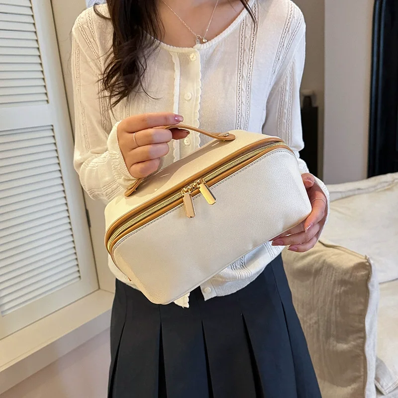 Large Capacity Travel Cosmetic Bag Women Portable PU Leather Makeup Organizer Bag with Handle Waterproof Toiletry Storage Bag