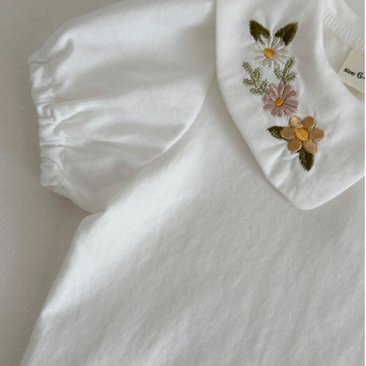Sommerliches, weiches T-Shirt aus reiner Baumwolle für Babys, niedliche Blumenstickerei-Oberteile, weiße Hemden für Neugeborene und Kleinkinder, Kleidung 0-3 Jahre – Detail 7