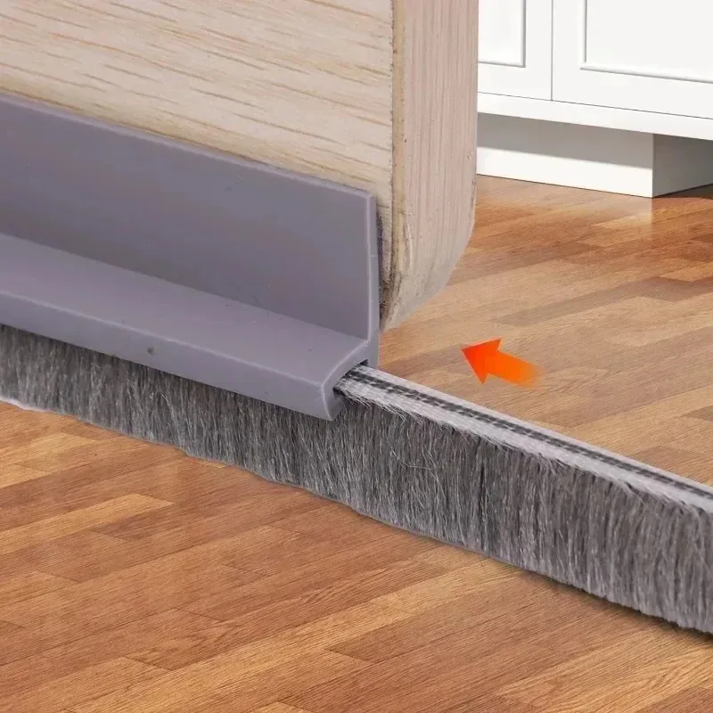 

Уплотнительная лента для дверей, самоклеящаяся уплотнительная лента для заполнения нижних щелей двери, защита от насекомых, щетка, ветрозащитная звукоизоляционная дверная лента