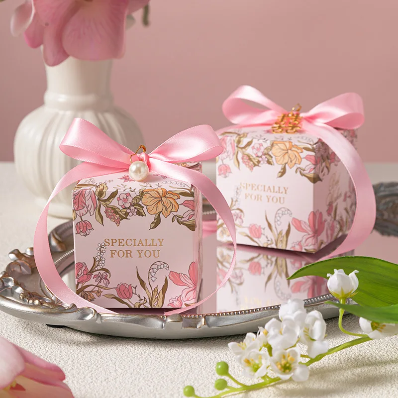 Wedding Favor Candy Box European Style Floral Candy Gift Box with Bow Ribbon Pearl Wedding Party Paper Box Gift Packaging Box