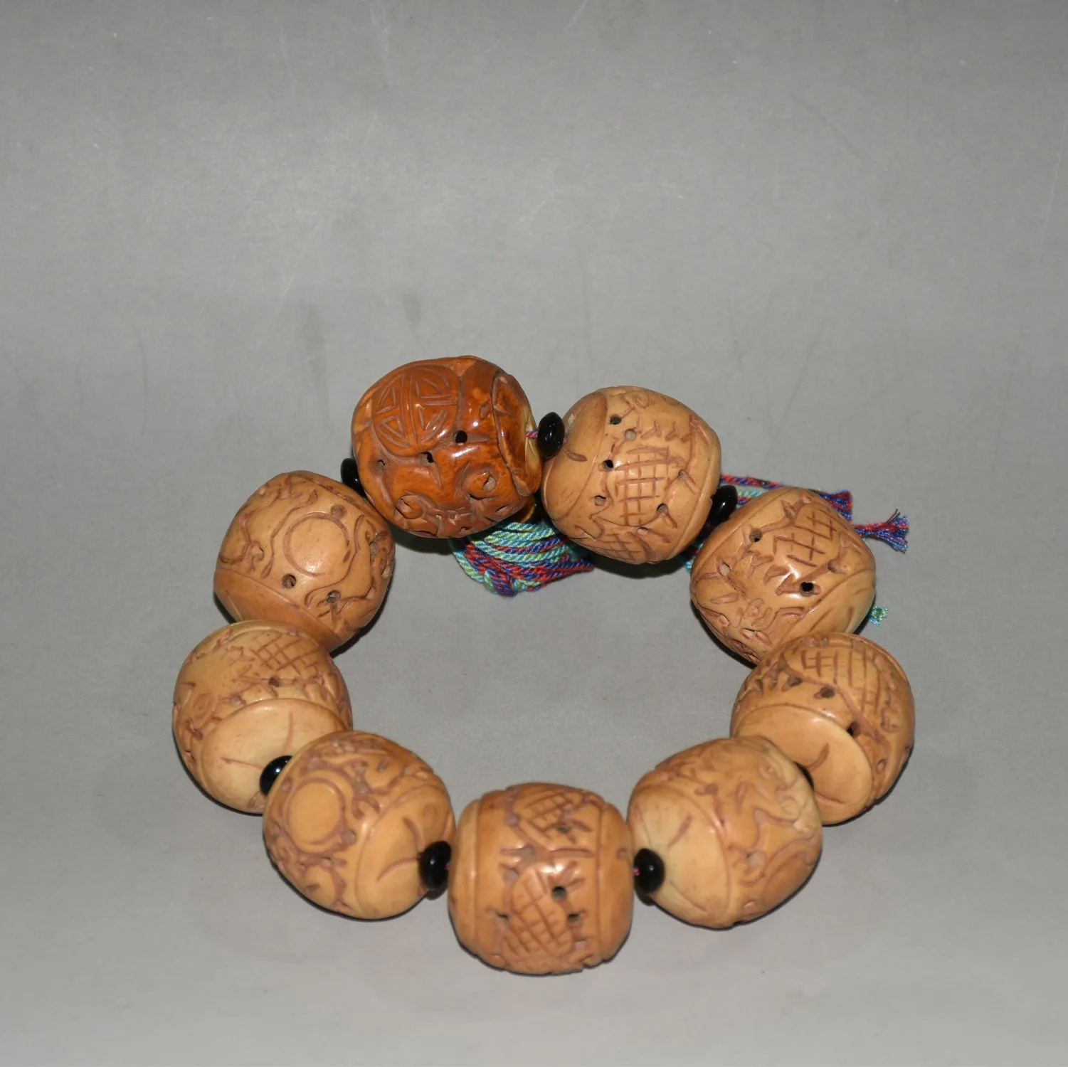 

10"Tibetan Temple Collection Old Bull bone carving Dragon pattern Bracelet Pendant Amulet Dharam Town house