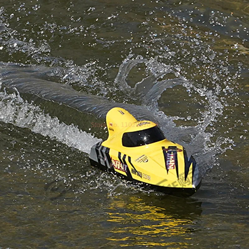 الكهربائية عالية السرعة Turbojet 2.4G قارب سريع فرش السيارات التحكم عن بعد نموذج قارب للمنافسة لعبة الماء على نطاق كامل