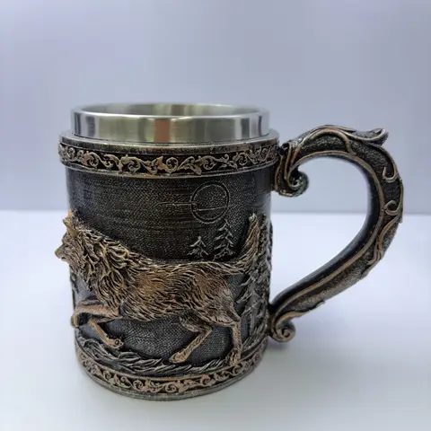 1 PC Viking Forest Running Wolf Beer Tankard, 450ml Detachable Stainless Steel Liner Antique Bronze Resin Stein
