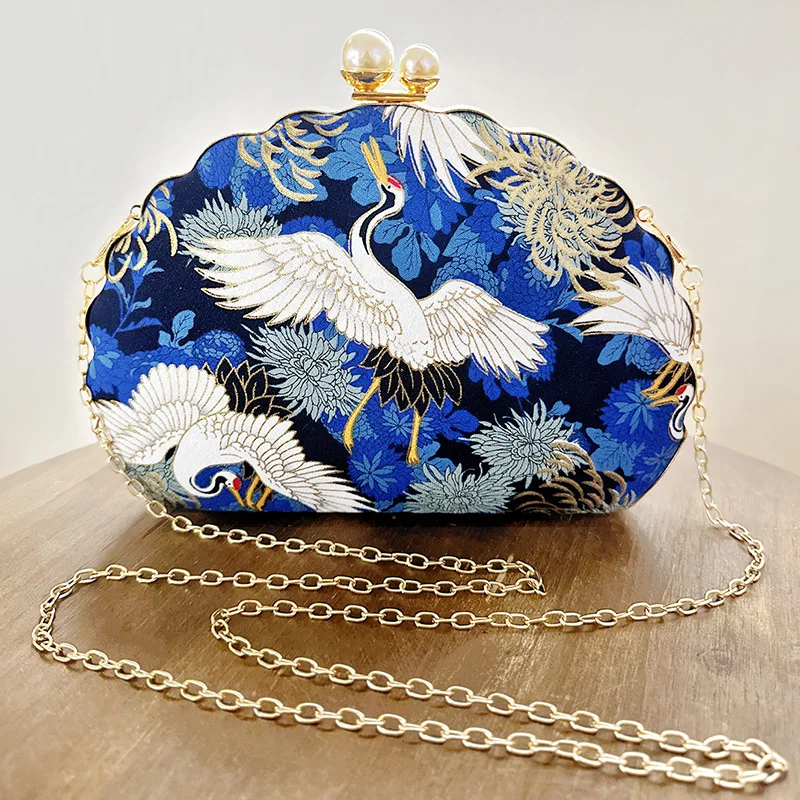 2023 Embroidery Women Evening Bag Wedding Shell Shaped Shoulder Handbags Mini Dinner Clutch Purse Pearl Hasp Purse Drop Shipping