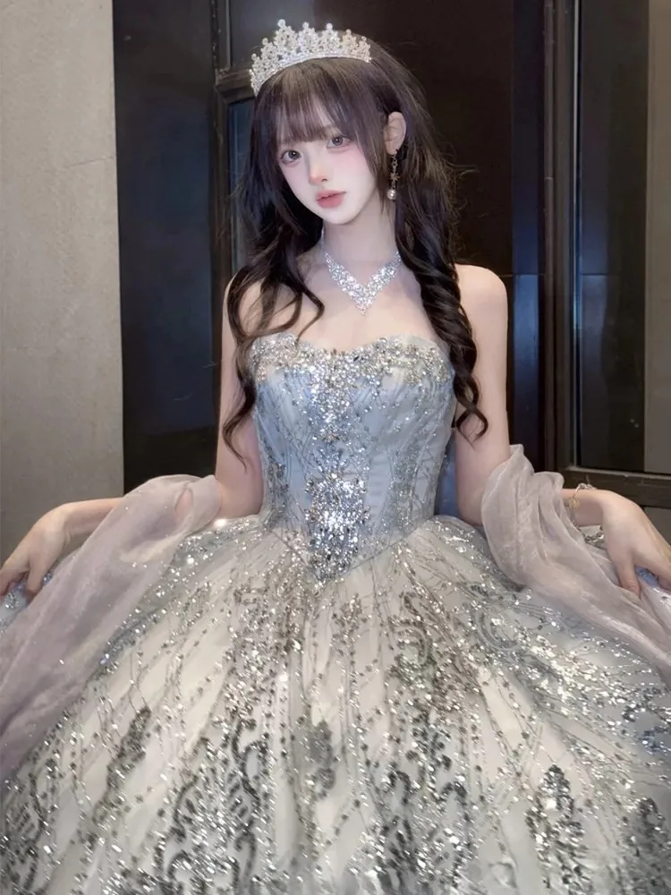 Heavy industry's shiny light luxury and niche coming-of-age birthday dress