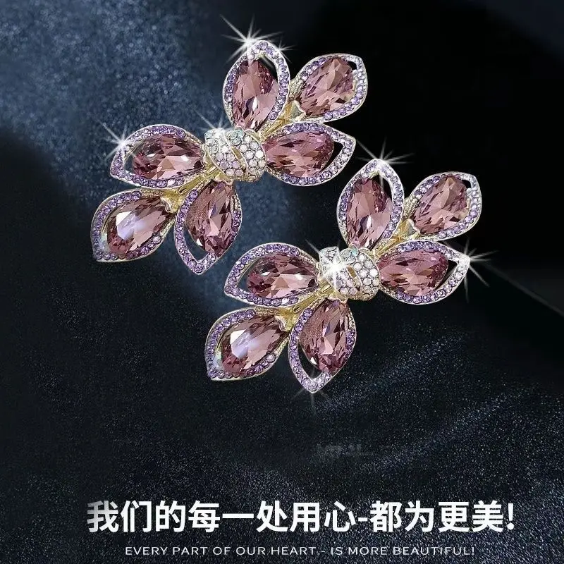 

Luxury Crystal Rhinestone Bow Hair Clip Elegant Small Spring Barrette Ponytail Holder Fashion Women’s Hair Accessories