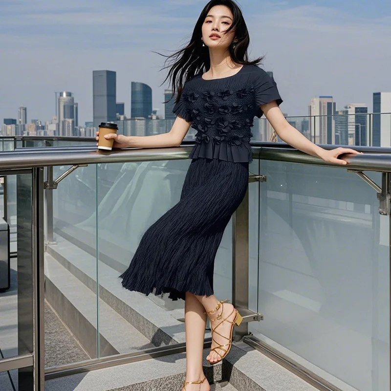Miyake Design จีบชุดผู้หญิงจีบปักแขนสั้นเสื้อยืด + กระโปรง A-Line Chic 2 ชิ้นชุด