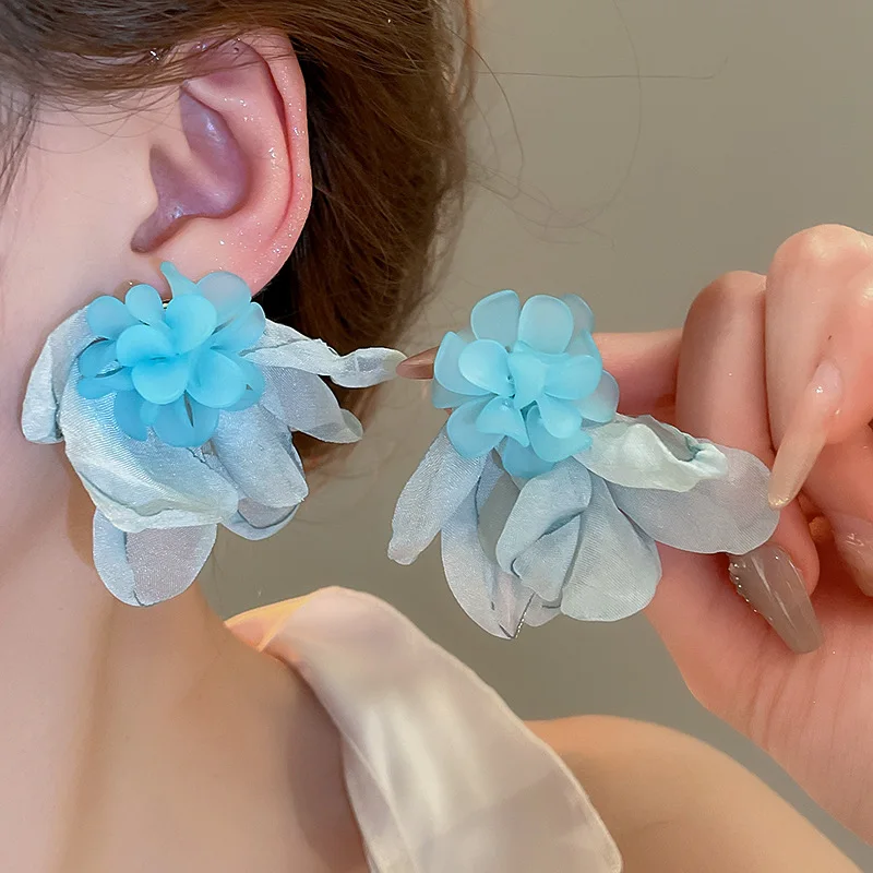 Gaze-Ohrringe mit blauen Blumen aus Acryl für Damen, süßer Mori-Stil, trendige Tropfenohrringe, für Dating, Party, florales Schmuckgeschenk K