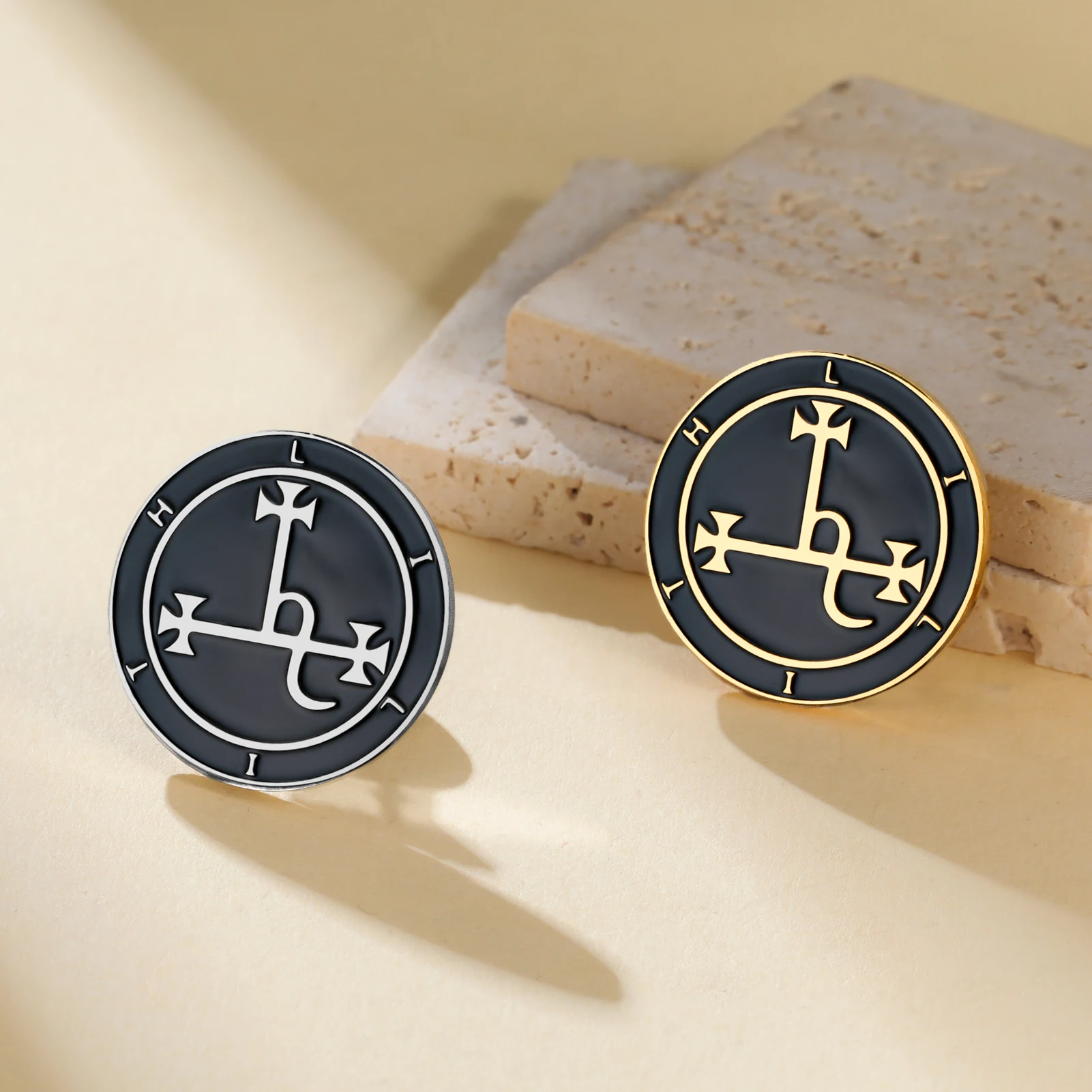 Lucktune Sigil من ليليث دبابيس الفولاذ المقاوم للصدأ دبابيس معدنية للنساء قميص رجالي شارة شيطان ختم سليمان التلبيب دبابيس مجوهرات