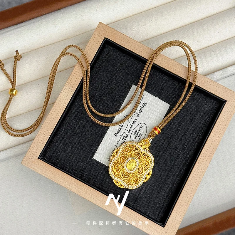 

9999 24K real gold ancient gold dot diamond hollow filigree four-leaf flower Buddha pendant ethnic style braided rope necklace