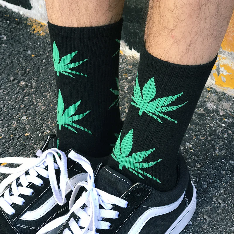 Man Fashion Comfortable High Quality Cotton Socks Leaf Maple Leaves Casual Long Paragraph Hemp Weed