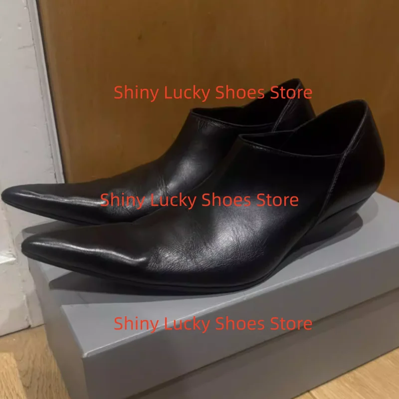 

Pleated Shoes for Males Pointed Toes Chunky Mid Heel Sewing Lines Mens Loafers Shallow Chassure Hommes Pu Leather Zapatos Hombre