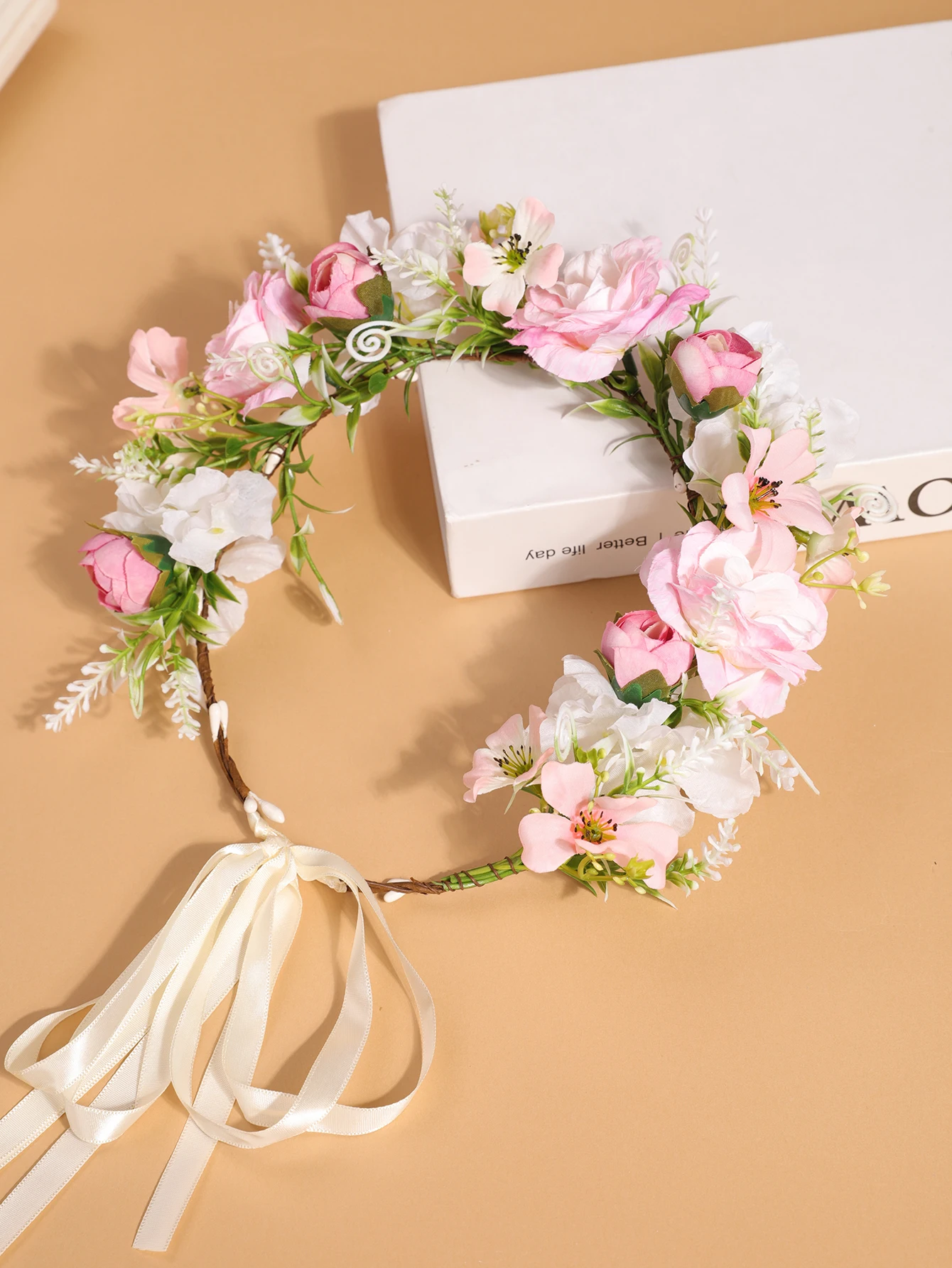 Simulierte Rosenblüten-Girlande als Kopfschmuck - Bohemian-Style Verstellbares Band-Haarband - Geeignet für Brautjungfern, Hochzeiten, Porträts – Detail 1