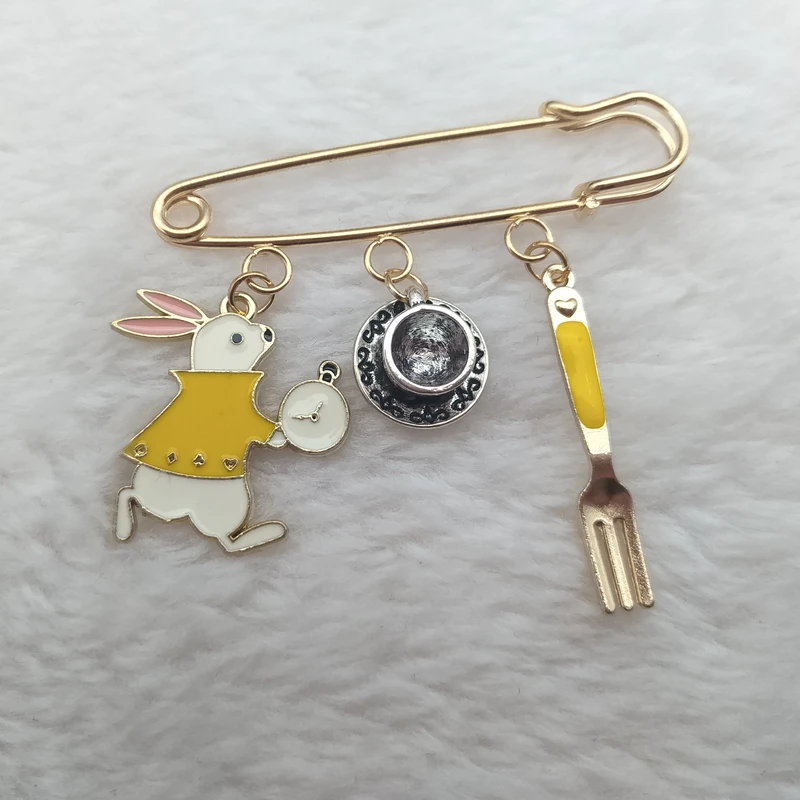 Kawaii magic rabbit hard enamel pin fashion cartoon fork yellow rabbit spoon blue rabbit brooch gourmet jewelry gift