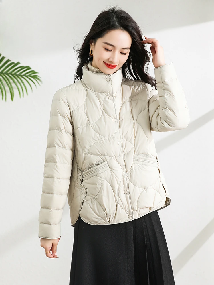 

Winter Short Warm Jacket Women's Down Jacket Street Shooting Fashion Temperament 2024 New Loose Light Standing Collar Slim Parka