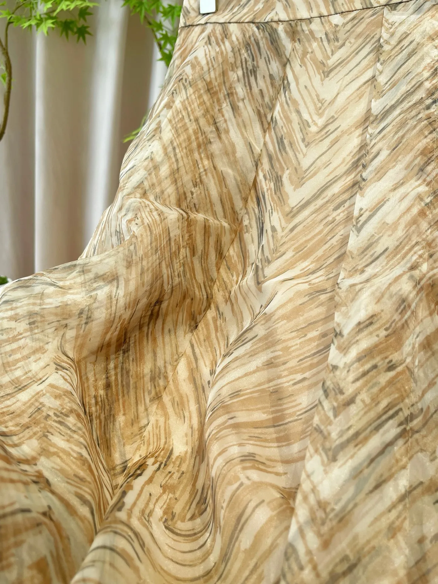 2026 Spring/Summer New Arrival: High-Quality, Stylish Women's Herringbone-Patterned Skirt