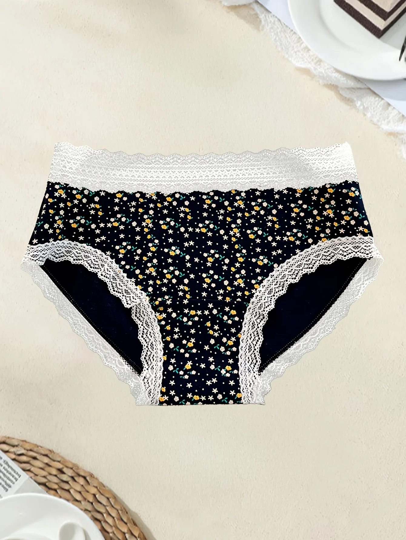 5 قطع سراويل داخلية نسائية بطبعة زهور ملابس داخلية من الدانتيل بتصميم عتيق ملابس داخلية رياضية غير رسمية منتصف الخصر سراويل نسائية مريحة وناعمة