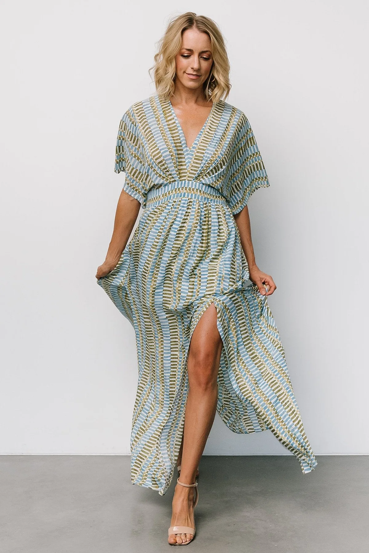 

Vacation beach cover dress 2025 new European and American printed chiffon backless lace up sun protection