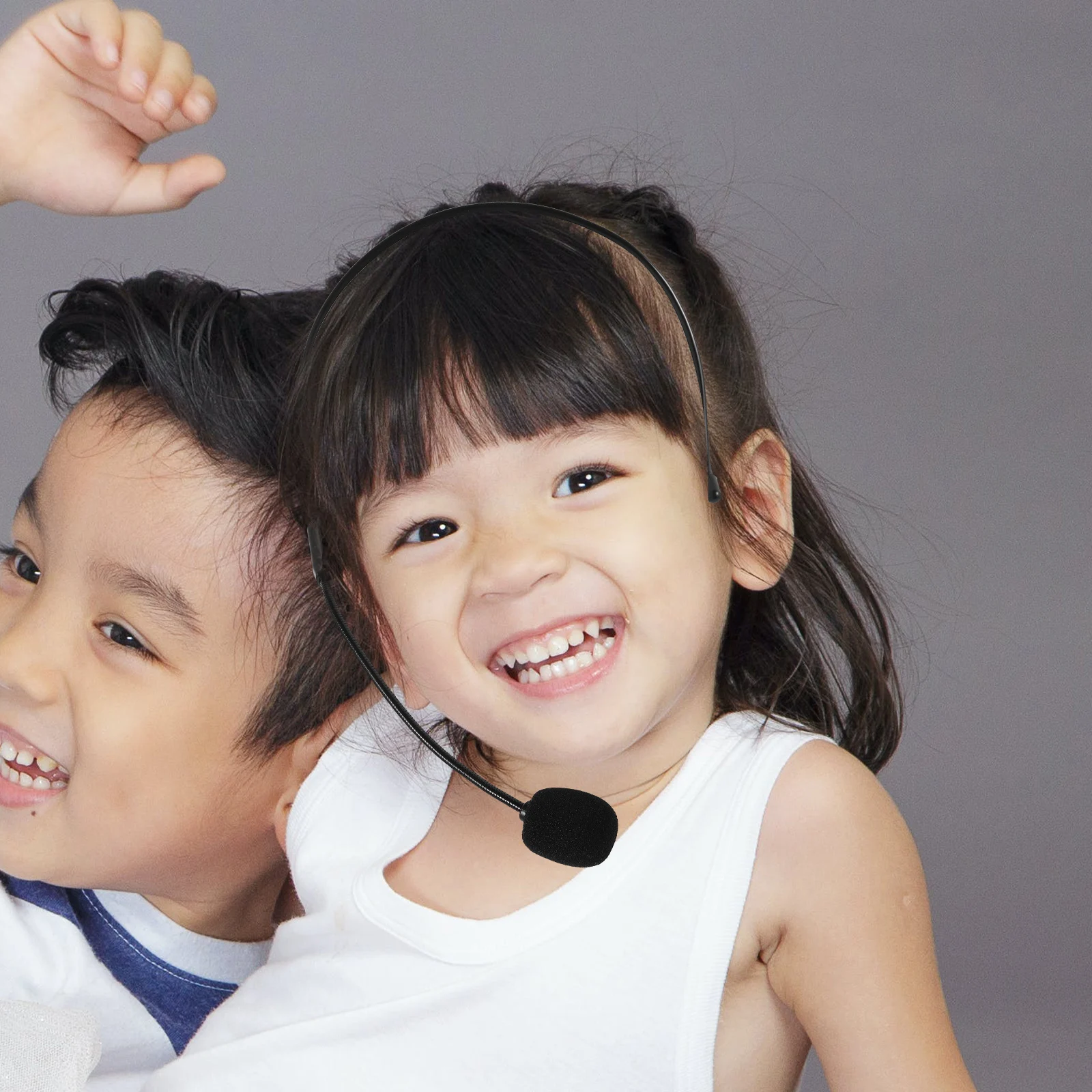 Microfono ad puntello per bambini Adulti Giochi teatrali Spettacoli in classe Microfono con cuffia finta nera Simulazione realistica Leggero