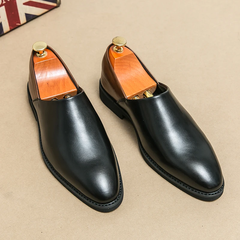 Hot Selling Pointed Loafers Europe America Comfortable Flat Shoes Men's Genuine Leather Shoes Versatile Office Men's Work Shoes