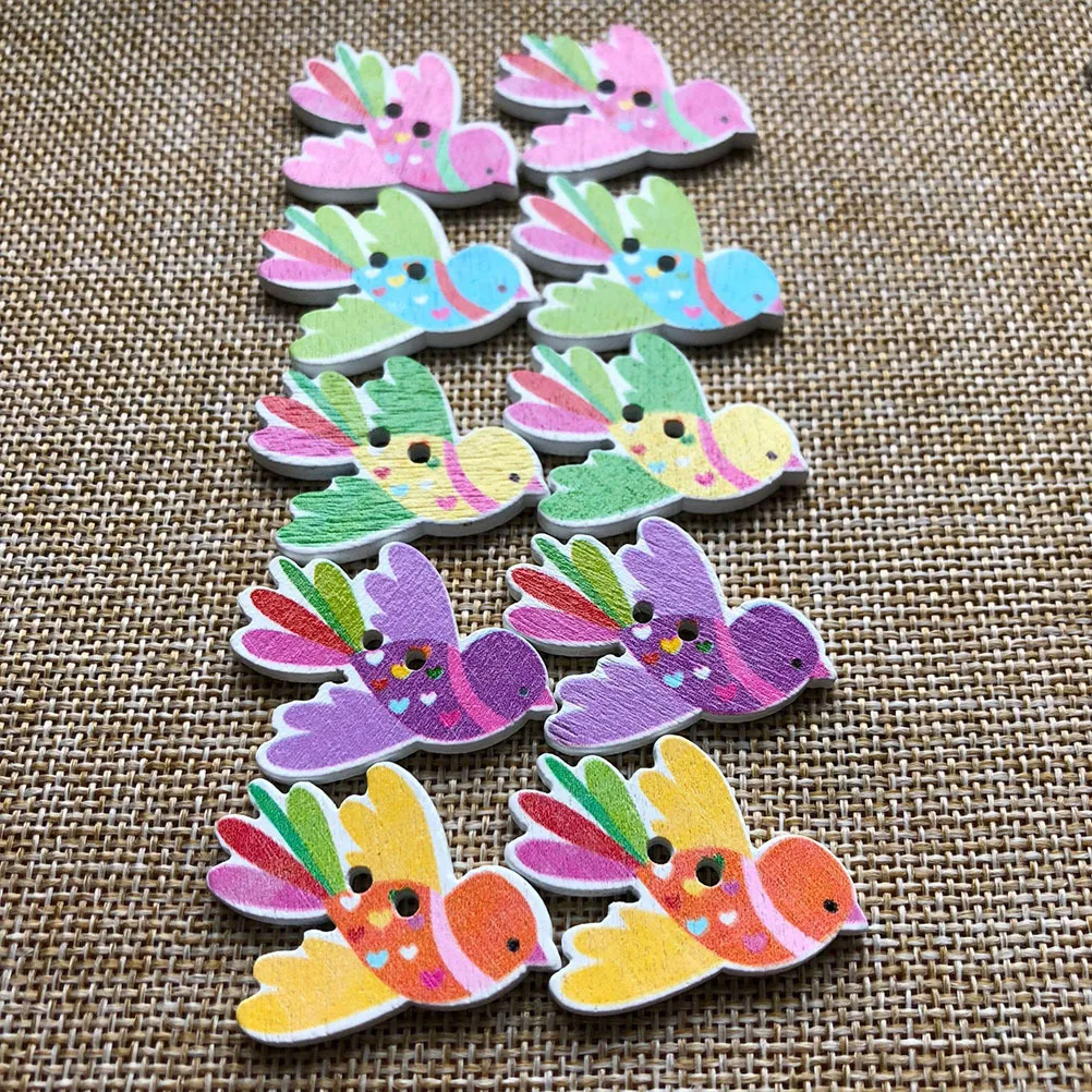 

50Pcs Wood Buttons Colorful Bird Painting Mixed Random 2 Holes Decorative Functional for Sewing Craft Clothing Knitting Crochet