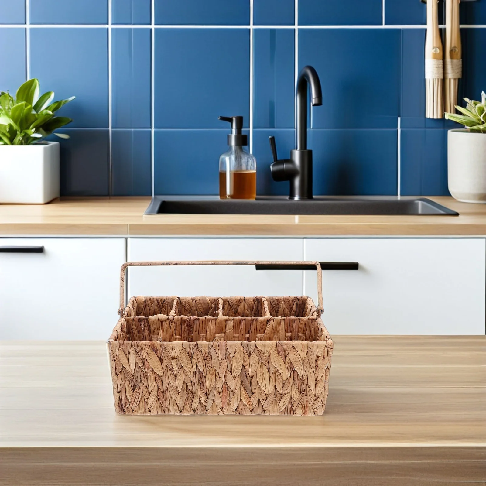 

Wicker Silverware Caddy Flatware Storage Basket 5 Compartments Handwoven Cutlery Organizer Portable Picnic Basket Rustic Iron