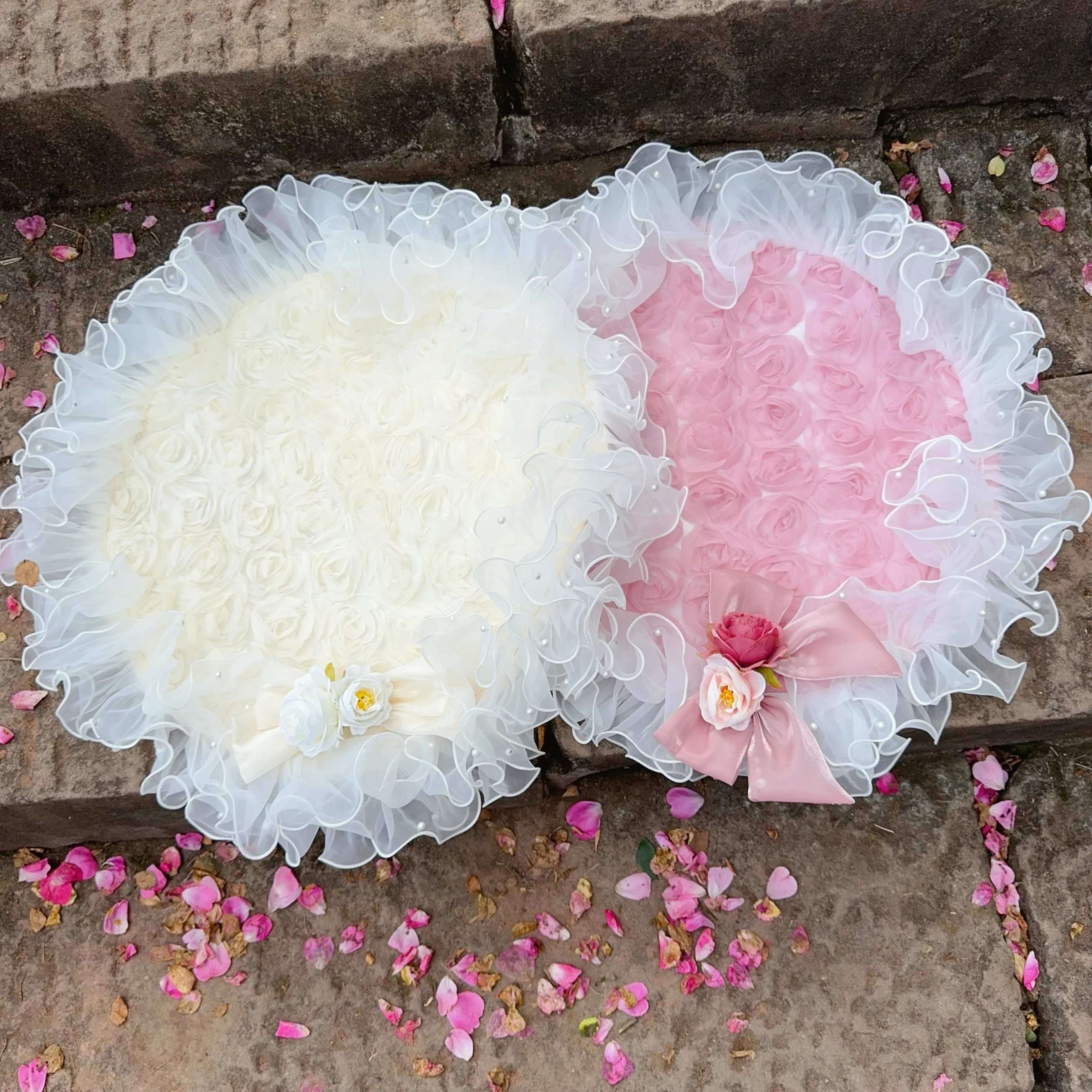 

Floral Pet Wedding Seat Cushion,Lace Puppy Seat Pad,Outdoor Cushion Pad for Small Dogs,Pet Photographing Wedding Accessories