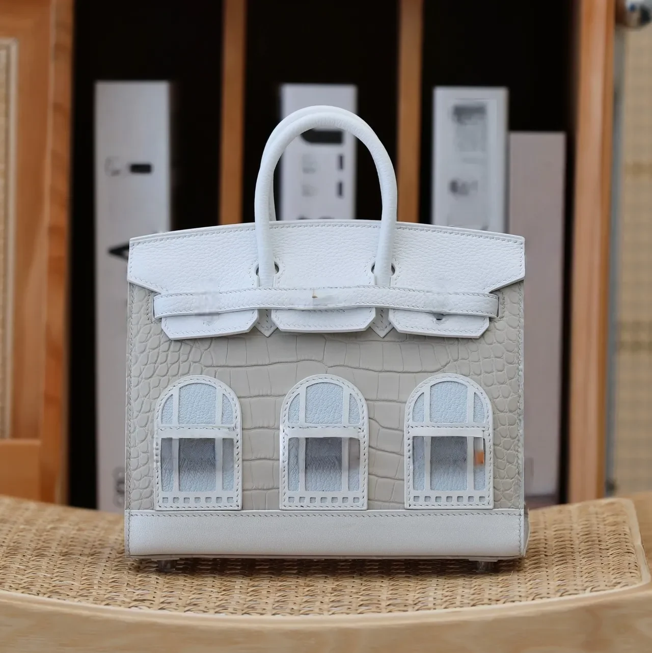 

Luxury fashion designer handbags, women's genuine leather handbags, high-end women's bags.YB