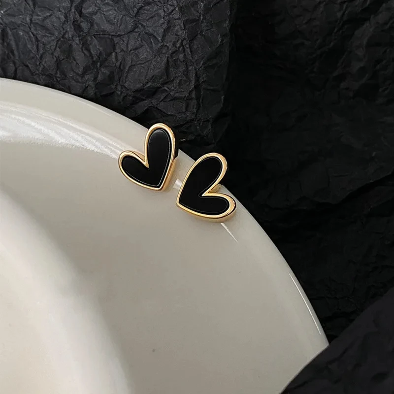 Cute Korean Black Heart Earrings Bling Zircon Stone Gold Color Stud Earring for Women Fashion Jewelry 2023 New Gift