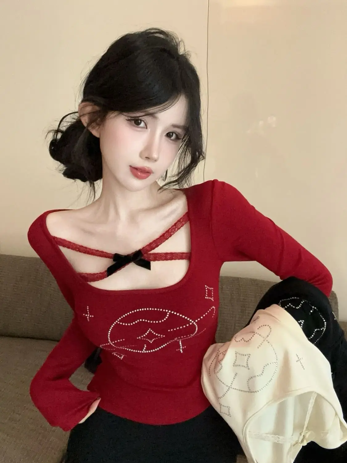 

Корейская версия Pure Desire, пуловер с длинными рукавами, футболка, женская весна-осень, новый нишевый дизайн, облегающий базовый топ