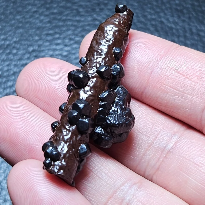 

Unique Natural Black Cluster Mineral Specimen Raw Stone Ornament for Collection Home Decor Rare Rock Artwork Gift